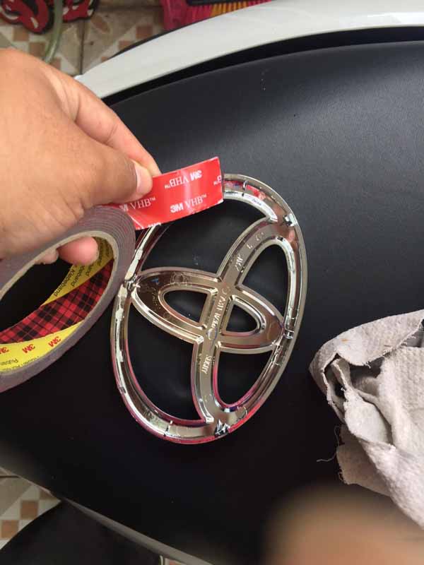 Cara Mengganti Logo Garuda di Calya Dengan Lambang Toyota