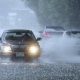 Tips Mengendarai Mobil saat Hujan